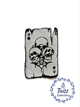 Load image into Gallery viewer, Playing card, Skull  Patch, Embroidered iron on