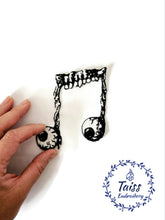 Load image into Gallery viewer, Human wisdom teeth Eyeball patch, Skull Patch, Embroidered Patch,