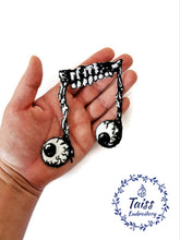 Load image into Gallery viewer, Human wisdom teeth Eyeball patch, Skull Patch, Embroidered Patch,