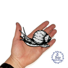 Load image into Gallery viewer, Snail patch • Gothik fashion