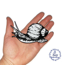 Load image into Gallery viewer, Snail patch • Gothik fashion