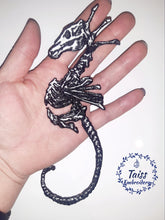 Load image into Gallery viewer, Seahorse patch• bone patch