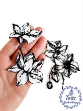 Load image into Gallery viewer, Lily Flower Patch, Set 2 p