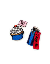 Load image into Gallery viewer, Eat me, drink me. Set 2 p. Alice Wonderland