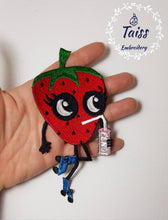 Load image into Gallery viewer, Designer patch Embroidered patch Iron on patch Round patches Fashion patch