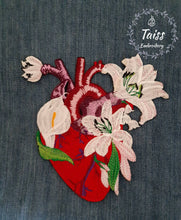 Load image into Gallery viewer, Heart patch Flower patch Iron on patch