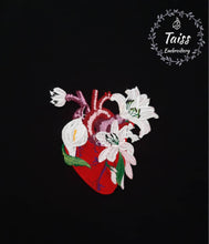 Load image into Gallery viewer, Heart patch Flower patch Iron on patch
